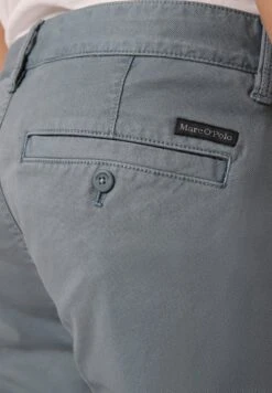 Marc O'Polo Chino - Blau 8 Marc O'Polo Chino - Blau -Mode Familie 0276fedd4a1044f3857c86cd8c6d5ab4