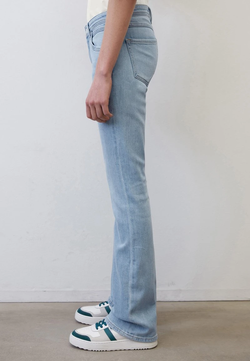 Marc O'Polo DENIM Flared Jeans - Multi Bleached Cobalt Blue 4 Marc O'Polo DENIM Flared Jeans - Multi Bleached Cobalt Blue – Bild 4