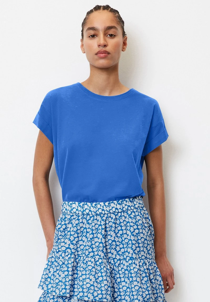 Marc O'Polo DENIM MIT TURN-UP-SLEEVES AUS BASIC - T-Shirt Basic - Mediterranean Blue 1 Marc O'Polo DENIM MIT TURN-UP-SLEEVES AUS BASIC - T-Shirt Basic - Mediterranean Blue
