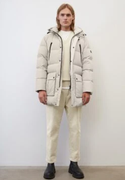 Marc O'Polo MIT WASSERABWEI - Daunenmantel - Natural 10 Marc O'Polo MIT WASSERABWEI - Daunenmantel - Natural -Mode Familie 04f071910682447d8ec23fe5041372d9