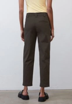 Marc O'Polo KALNI - Chino - Hickory Brown 9 Marc O'Polo KALNI - Chino - Hickory Brown -Mode Familie 088a42ab757f4dab87396adc069e5d49