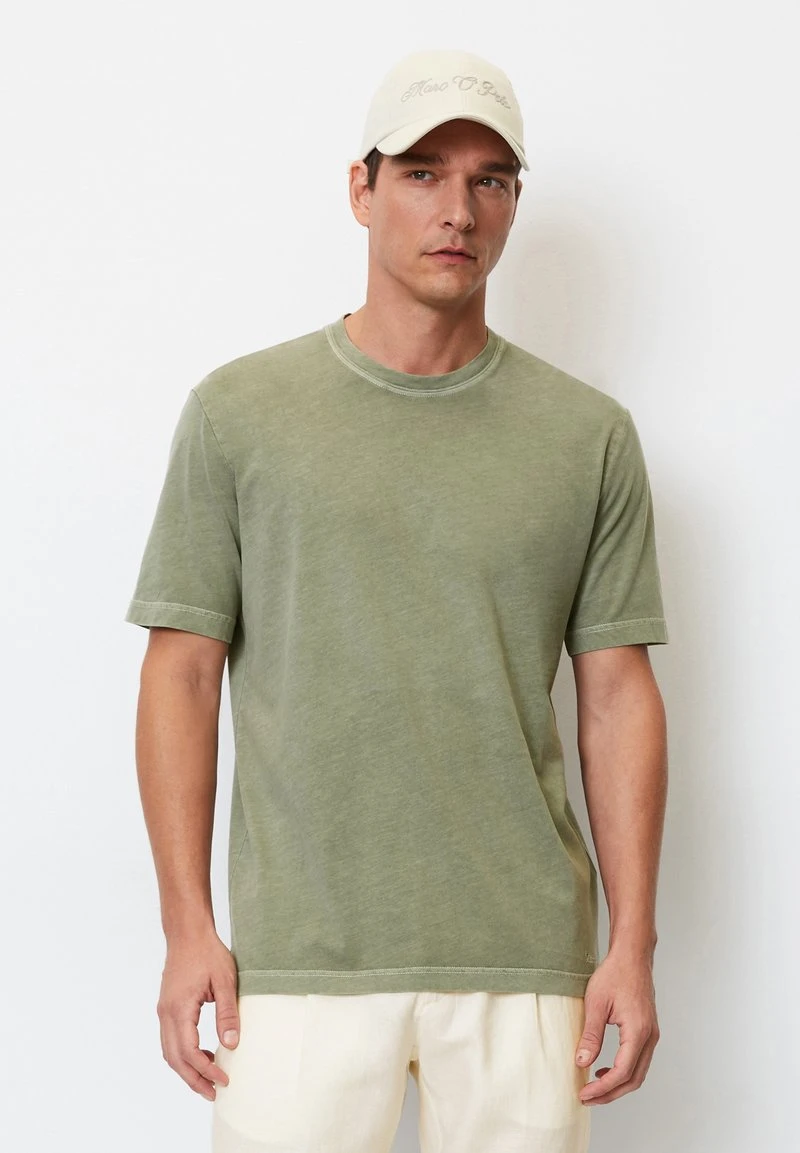 Marc O'Polo RUNDHALS REGULAR - T-Shirt Basic - Olive 1 Marc O'Polo RUNDHALS REGULAR - T-Shirt Basic - Olive
