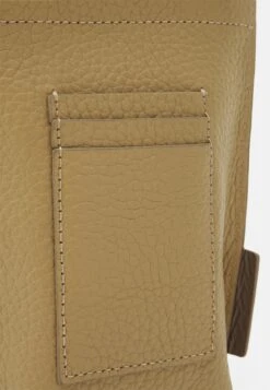 Marc O'Polo BIRTE - Handytasche - Wheat Field 11 Marc O'Polo BIRTE - Handytasche - Wheat Field -Mode Familie 0ac4e8baabcf4b6fa10944be1881d1fb