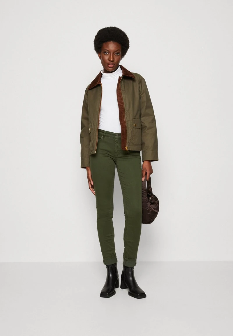 Marc O'Polo 5 POCKET MID WAIST SLIM LEG REGULAR LENGTH - Stoffhose - Wild Olive 2 Marc O'Polo 5 POCKET MID WAIST SLIM LEG REGULAR LENGTH - Stoffhose - Wild Olive – Bild 2