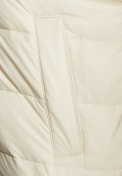 Marc O'Polo JACKET STAND UP COLLAR DRAWSTRING HEM - Winterjacke - Chalky Sand 8 Marc O'Polo JACKET STAND UP COLLAR DRAWSTRING HEM - Winterjacke - Chalky Sand -Mode Familie 0c807fddfeb54f57a86a8dc8575e7ccf