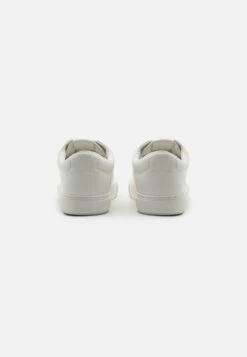 Marc O'Polo KENT - Sneaker Low - Off-white -Mode Familie 0eeb3094820c41a7b1e5cff7add531ae