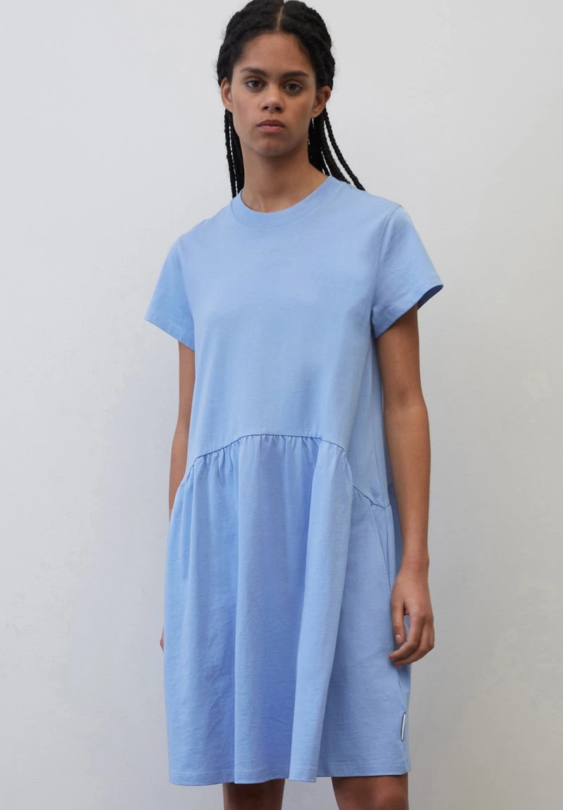 Marc O'Polo DENIM STIL LOOSE - Jerseykleid - Soft Sky Blue 1 Marc O'Polo DENIM STIL LOOSE - Jerseykleid - Soft Sky Blue