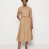 Marc O'Polo STYLE BELTED WAIST PLEATS - Blusenkleid - Dusty Earth
