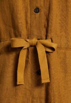 Marc O'Polo OVERALL SHORT LEG LONG SLEEVE DRAWSTRING BUTTON PLACKET - Jumpsuit - Wood Brown -Mode Familie 1566e37cdf3841deaed16451ea32f458