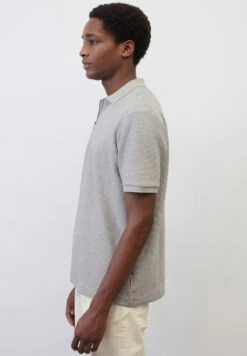 Marc O'Polo REGULAR MIT FEINER-STRUKTUR - Poloshirt - Silver Gray Melange 9 Marc O'Polo REGULAR MIT FEINER-STRUKTUR - Poloshirt - Silver Gray Melange -Mode Familie 1f2441806a8242aa88ad54c6b2ea9168