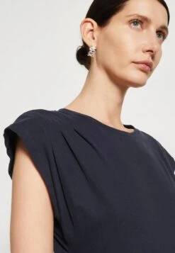 Marc O'Polo DRESS SHORT SLEEVE ROUND NECK SOLID - Etuikleid - Deep Blue Sea 11 Marc O'Polo DRESS SHORT SLEEVE ROUND NECK SOLID - Etuikleid - Deep Blue Sea -Mode Familie 1fdacb1dea494ced84c2fe8e3b76f49f