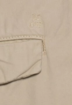 Marc O'Polo REGULAR FIT - Shorts - Pure Cashmere 8 Marc O'Polo REGULAR FIT - Shorts - Pure Cashmere -Mode Familie 26df433b33d14393bf0cfa12f4745681