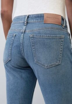 Marc O'Polo MODELL ALBY AUS BIO-STRETCH-MIX - Jeans Slim Fit - Dark Blue Wash -Mode Familie 2a081a3ed6fb4200a4348f4bf5be51b5
