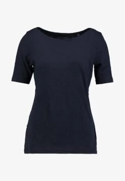 Marc O'Polo SHORT SLEEVE BOAT NECK - T-Shirt Basic - Manic Midnight 10 Marc O'Polo SHORT SLEEVE BOAT NECK - T-Shirt Basic - Manic Midnight -Mode Familie 2dfff3d89f034cf2a5941e25090b9d46