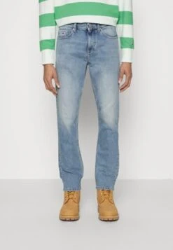 Marc O'Polo MODERN SLUB FLATLOCK DETAILS EMBROIDERY - Jogginghose - Olive 11 Marc O'Polo MODERN SLUB FLATLOCK DETAILS EMBROIDERY - Jogginghose - Olive -Mode Familie 31cb85f3d7f647beba2f1d42299f6a85