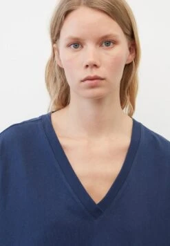 Marc O'Polo DENIM SHORTSLEEVE - T-Shirt Basic - Inky Night 8 Marc O'Polo DENIM SHORTSLEEVE - T-Shirt Basic - Inky Night -Mode Familie 383f0ae19c33439f82bc95158d898787