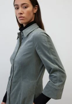 Marc O'Polo DRESS FITTED SHIRT STYLE BUTTON PLACKET SHORT LENGTH - Blusenkleid - Deep Lake Green -Mode Familie 3a1a7618711746ac9e4818eef8cb89fc