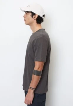 Marc O'Polo T-Shirt Basic - Moonless Sky 9 Marc O'Polo T-Shirt Basic - Moonless Sky -Mode Familie 3b73da3c693a4c09b1ff1e5b4ac4f3d1