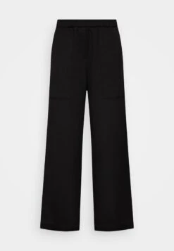 Marc O'Polo PANTS FLUENT TRACK PANTS JOGGING STYLE WIDE LEG - Jogginghose - Black -Mode Familie 3cd94324af05438f86ca4370337c321d