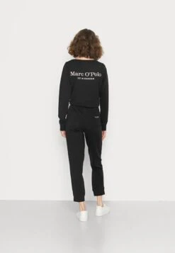 Marc O'Polo PANTS STRAIGHT FIT ELASTIC WAISTBAND - Jogginghose - Dark Navy 8 Marc O'Polo PANTS STRAIGHT FIT ELASTIC WAISTBAND - Jogginghose - Dark Navy -Mode Familie 3def1872e98f41958d7f048be74c6fef