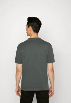 Marc O'Polo 2 PACK - T-Shirt Basic - Black/grey 8 Marc O'Polo 2 PACK - T-Shirt Basic - Black/grey -Mode Familie 3e969ffc7f88441faff9fe6c99bda594