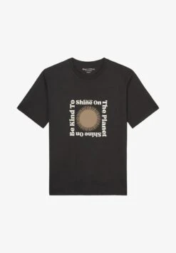 Marc O'Polo REGULAR AUS SOFTER - T-Shirt Print - Black 11 Marc O'Polo REGULAR AUS SOFTER - T-Shirt Print - Black -Mode Familie 41f99b9bea644c5b9de483b61e635ce8