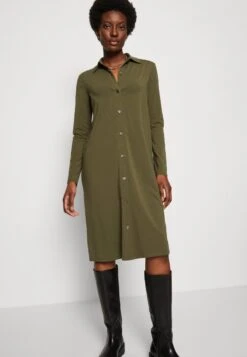 Marc O'Polo DRESS LONG SLEEVE COLLAR BUTTON PLACKET - Jerseykleid - Wild Olive -Mode Familie 456142691c17420eb12cd7d33b435d5b