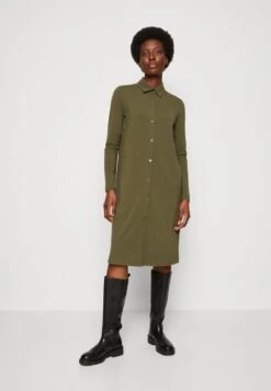 Marc O'Polo DRESS LONG SLEEVE COLLAR BUTTON PLACKET - Jerseykleid - Wild Olive