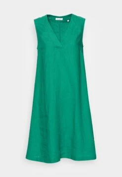 Marc O'Polo DRESS A SHAPE V NECKLINE SLEEVELESS - Freizeitkleid - Preppy Green 9 Marc O'Polo DRESS A SHAPE V NECKLINE SLEEVELESS - Freizeitkleid - Preppy Green -Mode Familie 4e0df5944d214c1f85f08c052c721d69