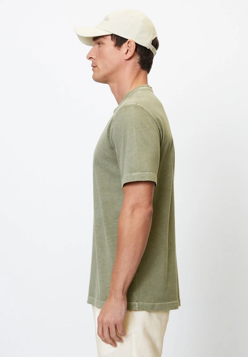 Marc O'Polo RUNDHALS REGULAR - T-Shirt Basic - Olive 4 Marc O'Polo RUNDHALS REGULAR - T-Shirt Basic - Olive – Bild 4