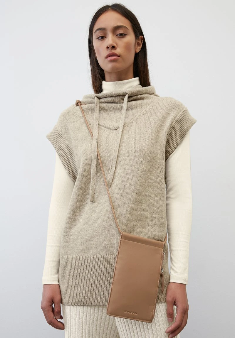 Marc O'Polo Umhängetasche - True Camel 1 Marc O'Polo Umhängetasche - True Camel