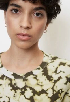 Marc O'Polo LONGSLEEVE MIT ALLOVER-PRINT REGULAR - Langarmshirt - Green 8 Marc O'Polo LONGSLEEVE MIT ALLOVER-PRINT REGULAR - Langarmshirt - Green -Mode Familie 54c9c279621e4714a5d97ebf6e06115b