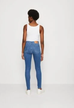 Marc O'Polo DENIM TROUSER HIGH WAIST REGULAR LENGTH - Jeans Skinny Fit - Multi/mid Cobalt Blue 8 Marc O'Polo DENIM TROUSER HIGH WAIST REGULAR LENGTH - Jeans Skinny Fit - Multi/mid Cobalt Blue -Mode Familie 5855039548fa460dae48a851194bf6f7