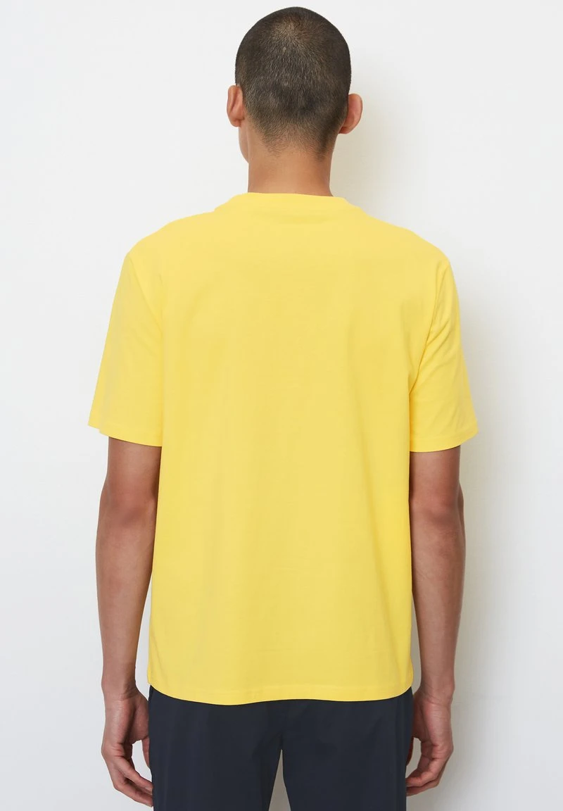 Marc O'Polo SHORT SLEEVE CREW NECK CLASSIC INSIDE CHE - T-Shirt Print - Sunflower Petal 3 Marc O'Polo SHORT SLEEVE CREW NECK CLASSIC INSIDE CHE - T-Shirt Print - Sunflower Petal – Bild 3