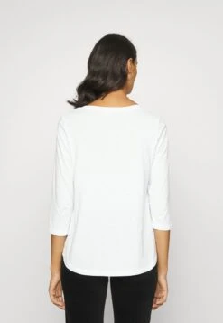 Marc O'Polo LONG SLEEVES BOAT NECK ROUND HEM - Langarmshirt - White 8 Marc O'Polo LONG SLEEVES BOAT NECK ROUND HEM - Langarmshirt - White -Mode Familie 5df028d164044cc4b9925b8f0d3a0271