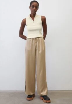 Marc O'Polo ÄRMELLOSES ZIP-TROYER SHAPED - Top - Chalky Sand -Mode Familie 5f9bf05804da4cab8f4c142ee5bb8635