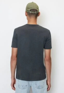 Marc O'Polo Henley Shaped In Softer Slub - T-Shirt Basic - Dark Navy 8 Marc O'Polo Henley Shaped In Softer Slub - T-Shirt Basic - Dark Navy -Mode Familie 60defc2de4854e8a8adb0660e1d19ad2