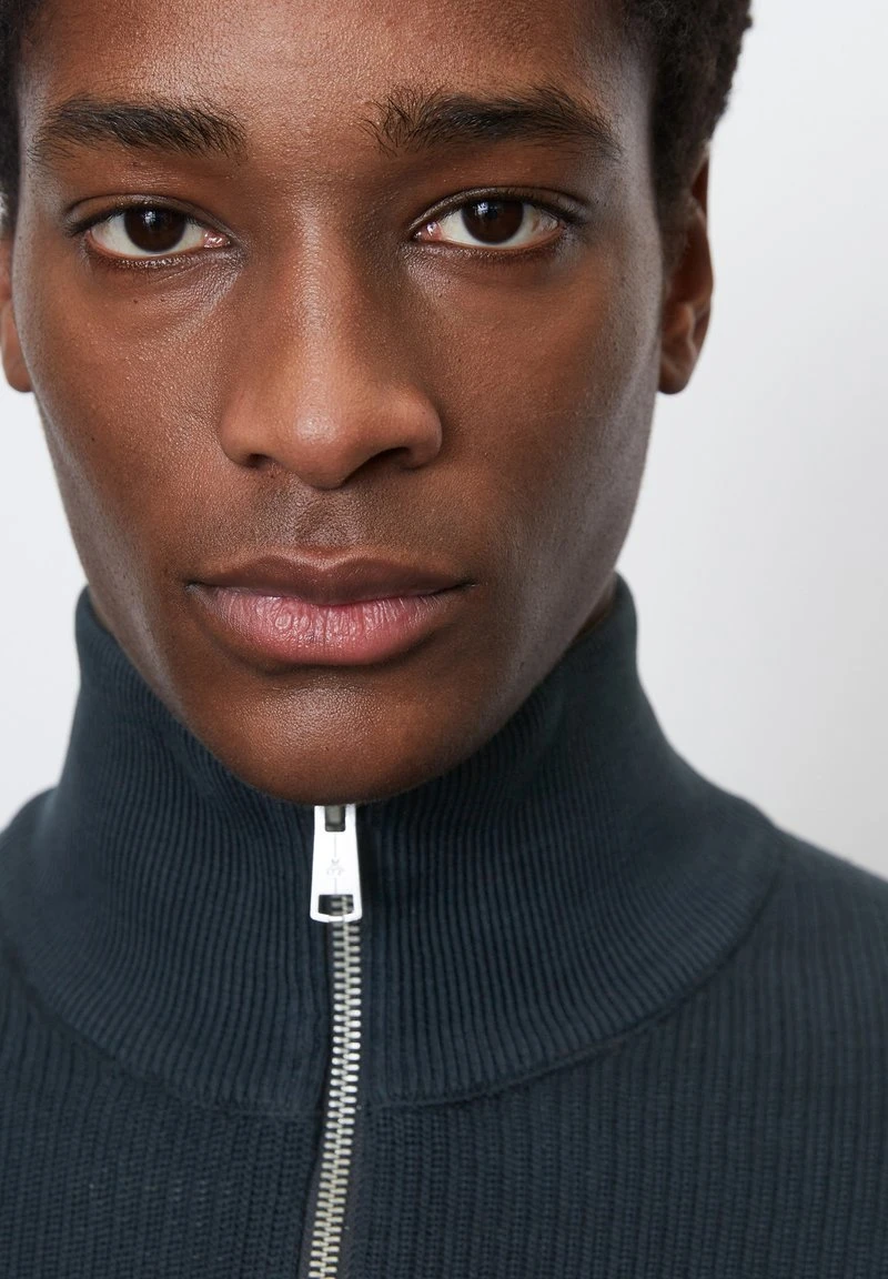 Marc O'Polo REGULAR - Strickjacke - Dark Navy 4 Marc O'Polo REGULAR - Strickjacke - Dark Navy – Bild 4