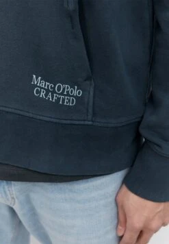 Marc O'Polo ARTWORK - Sweatjacke - Dark Navy 10 Marc O'Polo ARTWORK - Sweatjacke - Dark Navy -Mode Familie 6cb342a157f74a5d8f1dcad82e540adf