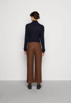 Marc O'Polo STRAIGHT LEG HIGH RISE CROPPED LENGTH - Stoffhose - Dark Walnut 8 Marc O'Polo STRAIGHT LEG HIGH RISE CROPPED LENGTH - Stoffhose - Dark Walnut -Mode Familie 7004cf3dd5754a9390c748718d7b37c4