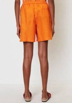 Marc O'Polo HIGH WAISTMIT TEIL-ELASTISCHEM BUND - Shorts - Marigold Orange 8 Marc O'Polo HIGH WAISTMIT TEIL-ELASTISCHEM BUND - Shorts - Marigold Orange -Mode Familie 730b2123a29549859d766ef3f7b3eef9