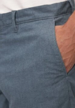 Marc O'Polo MODELL SALO - Shorts - Multi Air Blue -Mode Familie 769cbd6ea5504a418ed994f61f550b6c