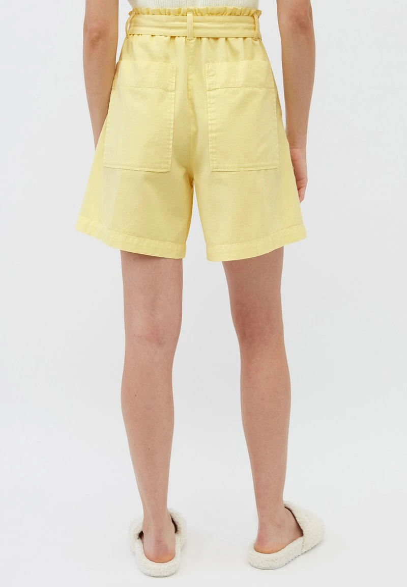 Marc O'Polo PAPERBAG STYLE, WIDE LEG - Shorts - Lemon Sorbet 3 Marc O'Polo PAPERBAG STYLE, WIDE LEG - Shorts - Lemon Sorbet – Bild 3