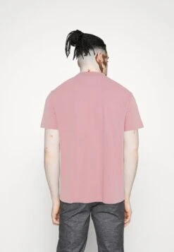 Marc O'Polo DENIM SHORT SLEEVE RELAXED FIT - T-Shirt Basic - Matte Rose 8 Marc O'Polo DENIM SHORT SLEEVE RELAXED FIT - T-Shirt Basic - Matte Rose -Mode Familie 78d040c354dd44db8dfecf923b874ba0