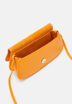 Marc O'Polo TALVA - Umhängetasche - Faded Marigold 8 Marc O'Polo TALVA - Umhängetasche - Faded Marigold -Mode Familie 82a0459c4d3748c58549c4d0f28f1405