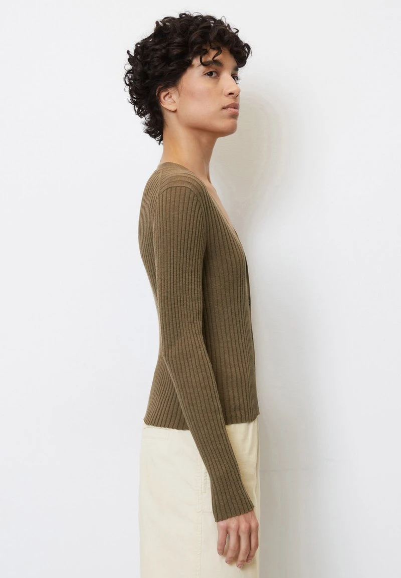 Marc O'Polo SCHMALER V-NECK - Strickjacke - Earthy Brown 5 Marc O'Polo SCHMALER V-NECK - Strickjacke - Earthy Brown – Bild 5