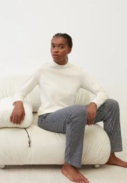 Marc O'Polo MIX PROGRAM - Langarmshirt - Offwhite -Mode Familie 836fa956d92a4d438ab2364fa352bd10