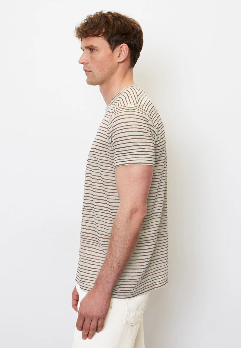 Marc O'Polo SHAPED MASTERS OF - T-Shirt Print - Multi Tall Poppy 3 Marc O'Polo SHAPED MASTERS OF - T-Shirt Print - Multi Tall Poppy – Bild 3