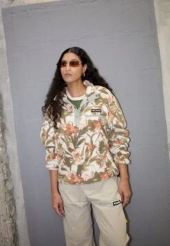 Marc O'Polo DENIM LONGSLEEVE TROJER OVERSIZED - Fleecepullover - Beautiful Iris -Mode Familie 8766694ef3fb430eacbdfaadb8b71810