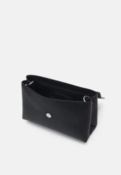 Marc O'Polo TILDA - Umhängetasche - Black -Mode Familie 880eca29a6b649af9c91c89d5a38734a